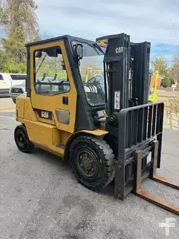 Montacargas GLP 2008  CAT Lift Trucks GP40K (1)