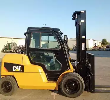 Diesel Forklifts 2013  CAT Lift Trucks DP50N1 (1)