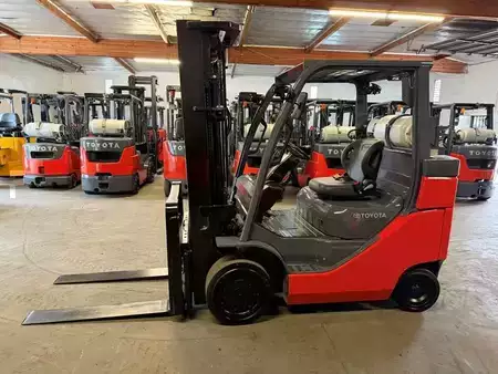 Propane Forklifts 2020  Toyota 8FGC35U-BCS (1)