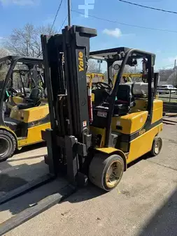 Propane Forklifts 2021  Yale GLC100MJ (1)