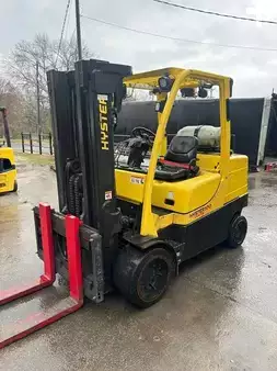 Propane Forklifts 2016  Hyster S100FT (1)