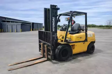 Diesel Forklifts 2006  Hyundai HDF45-III (1)