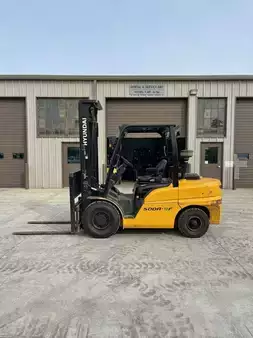 Montacargas diésel 2021  Hyundai 50DA-9F (1)