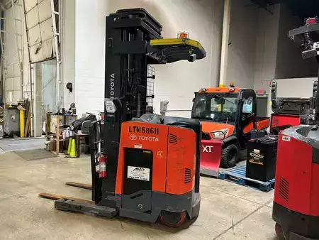 Reach Trucks 2020  Toyota 9BRU18 (1)