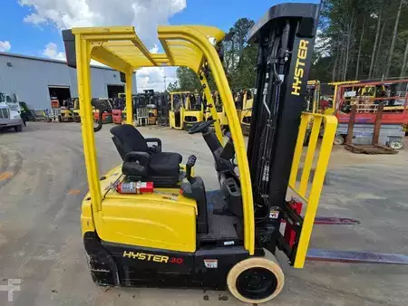 3-Wheel Electric 2019  Hyster J30XNT (1)