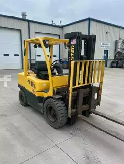 Propane Forklifts 2015  Hyster H70FT (1)