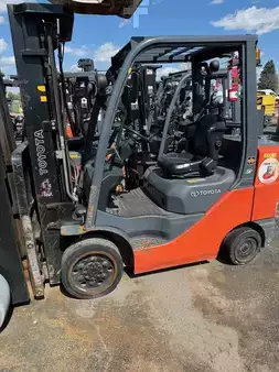 Propane Forklifts 2012  Toyota 8FGCU30 (1)
