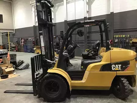 Montacargas diésel 2019  CAT Lift Trucks DP45N (1)