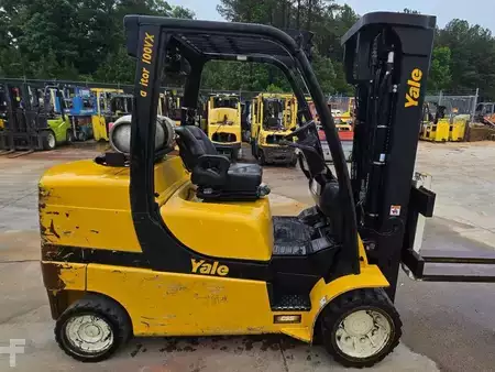 Propane Forklifts 2019  Yale GLC100VX (1)