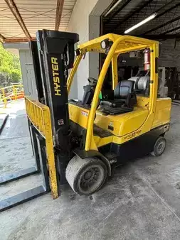 Propane Forklifts 2013  Hyster S100FT (1)