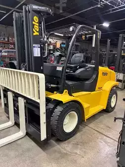 Propane Forklifts 2024  Yale GLP155VX (1)