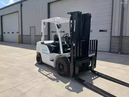 Diesel Forklifts - Unicarriers PFD100N (1)