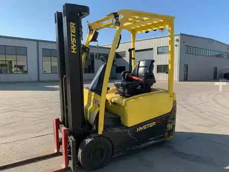 Montacargas Eléctrico (3 ruedas) 2021  Hyster J35XNT (1)