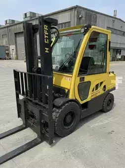 Diesel Forklifts 2017  Hyster H70FT (1)