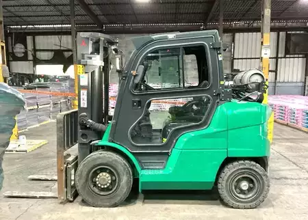Montacargas GLP 2020  Mitsubishi FG40K1 (1)