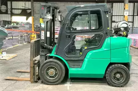 Montacargas GLP 2020  Mitsubishi FG40K1 (1)