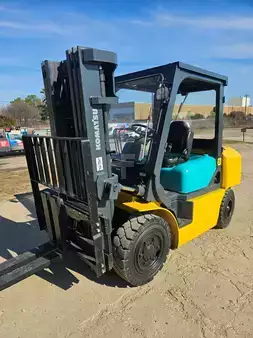 Diesel Forklifts 2009  Komatsu FD40ZT-7 (1)