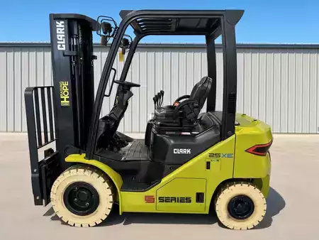 4-Wheel Electric 2025  Clark S25XE (1)