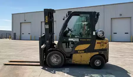 Propane Forklifts 2018  Yale GLP060VX (1)