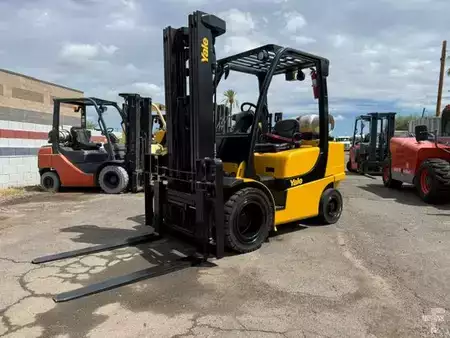 Propane Forklifts 2015  Yale GLP060VX (5)