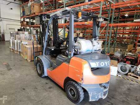 Propane Forklifts 2017  Toyota 8FGU25 (1)