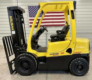 4 Wheels 2015  Hyster H50FT (1)