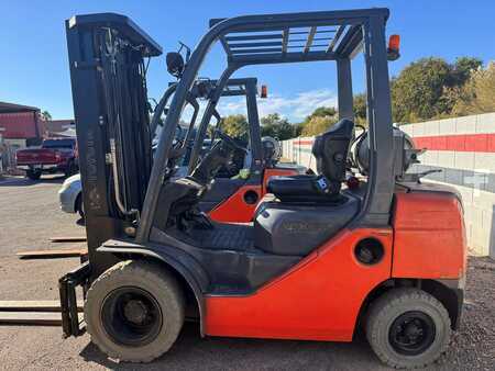 Propane Forklifts 2013  Toyota 8FGU25 (1)