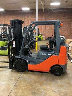 Propane Forklifts 2017  Toyota 8FGCU25 (1)
