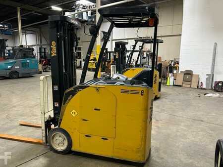 Horizontal order picker 2016  Yale ESC040 (3)
