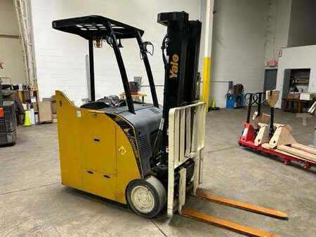 Horizontal order picker 2016  Yale ESC040 (4)