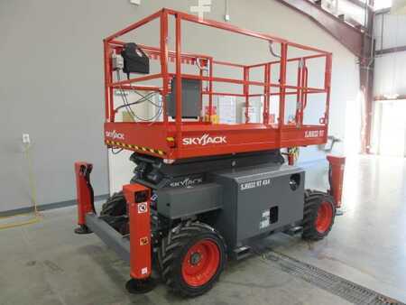 Rough Terrain Forklifts 2024  Skyjack SJ6832 RT (2)
