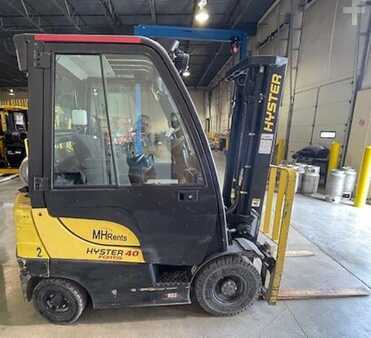 Propane Forklifts 2012  Hyster H40FT (2)
