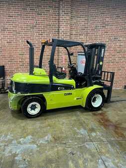 Diesel Forklifts 2017  Clark D55SD (1)