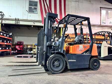Diesel Forklifts 2010  Doosan D20G (1)
