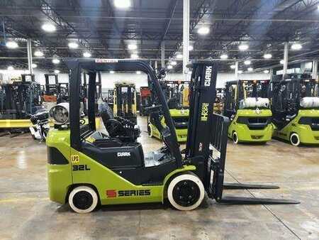 Propane Forklifts 2023  Clark S32C (1)