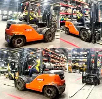 Propane Forklifts 2018  Toyota 8FG45U (1)