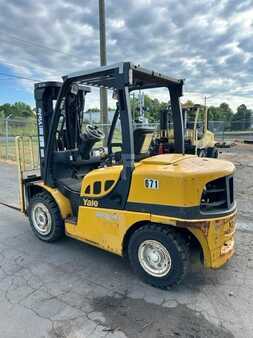 Diesel Forklifts 2013  Yale GDP080VX (1)