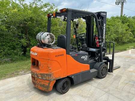 Propane Forklifts 2016  Doosan GC40 (1)