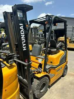 Propane Forklifts 2017  Hyundai 15LC-7M (1)