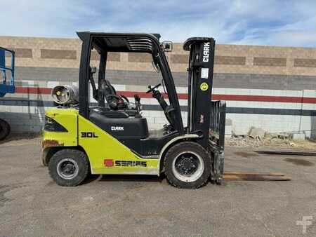 Propane Forklifts 2018  Clark S30L (5)