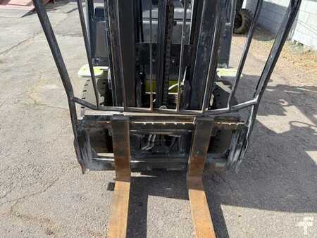 Propane Forklifts 2018  Clark S25L (4)