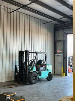 Propane Forklifts 2008  Mitsubishi FG40KL1 (1)