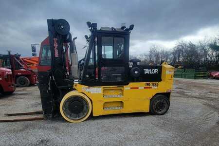 Diesel Forklifts 2016  Taylor THC400 (1)