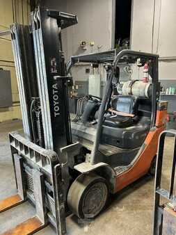 Propane Forklifts 2018  Toyota 8FGC35U-BCS (1)