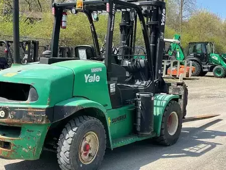 Montacargas GLP 2012  Yale GLP155VX (1)