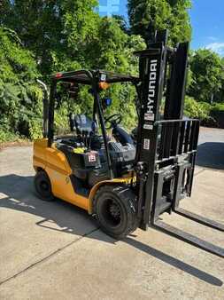 Diesel Forklifts 2018  Hyundai 33D-9 (4)
