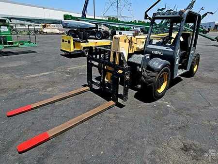 Manipulador fijo 2016  Gehl RS5-19 (1)