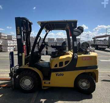 Propane Forklifts 2018  Yale GLP080VX (1)
