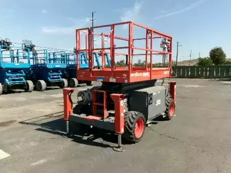 Montacargas Todo Terreno 2018  Skyjack SJ6832 RT (1)