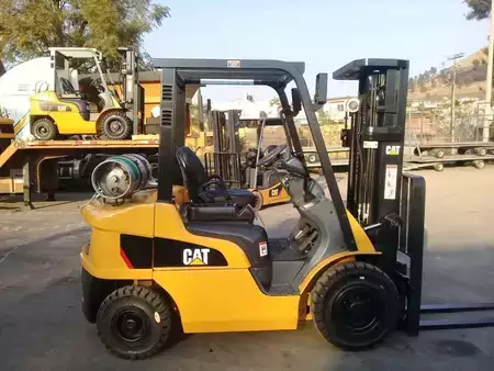 Montacargas GLP 2020  CAT Lift Trucks GP25N (1)